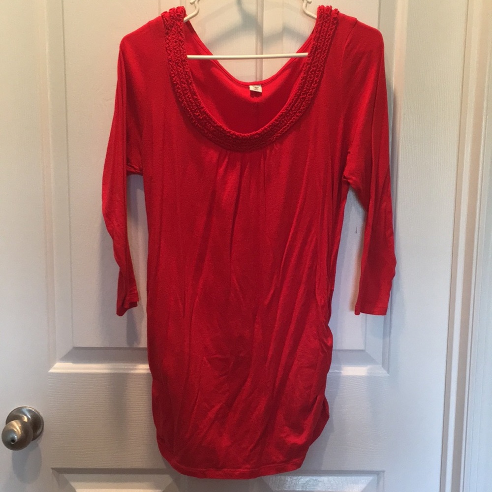 3/4 length maternity shirt
